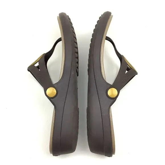 Crocs Sanrah Brown Gold Circle Accent Flip Flop Thong Sandals Women 9 Low Wedge - Picture 4 of 14